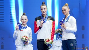 podium ball sfe03696 copia simone ferraro ph